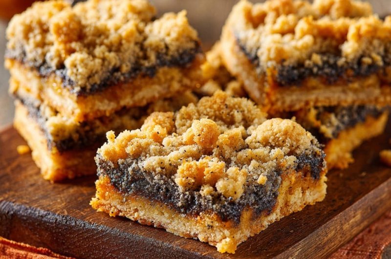 Delicious Poppy Seed Crumb Bars