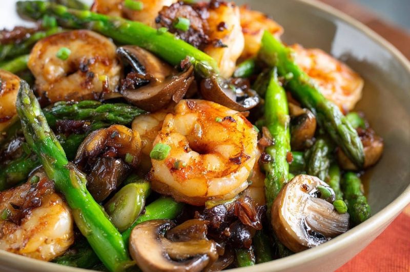 Shrimp and Asparagus Skillet
