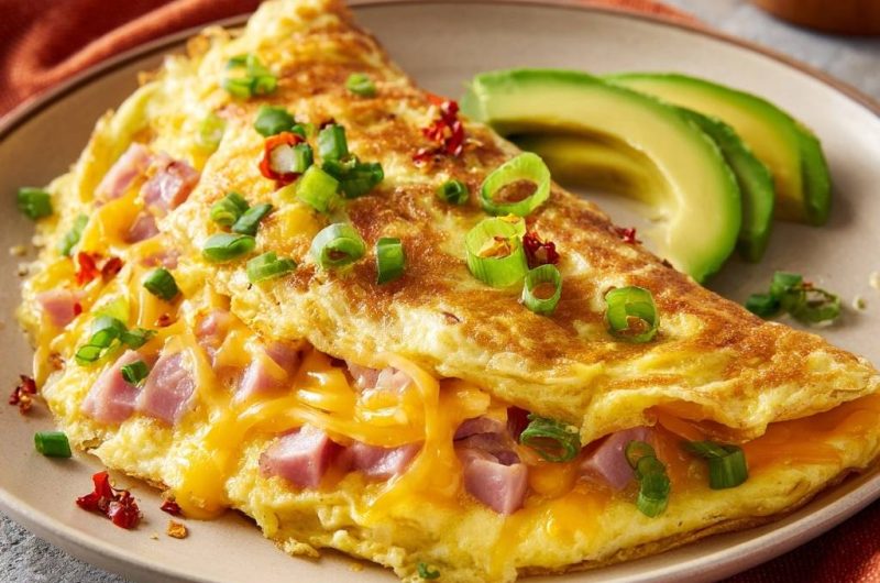 Cheesy Ham and Scallion Omelet