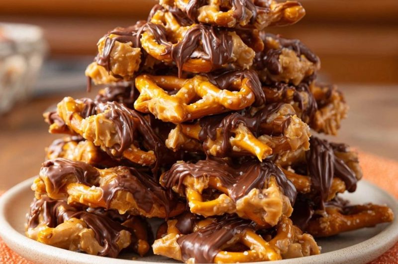 Peanut Butter Pretzel Clusters