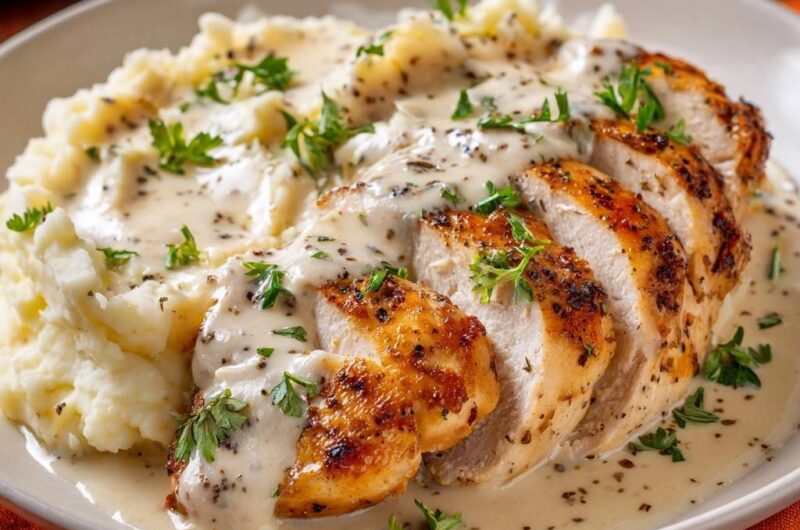 Creamy Garlic Pan-Seared Chicken and Mash
