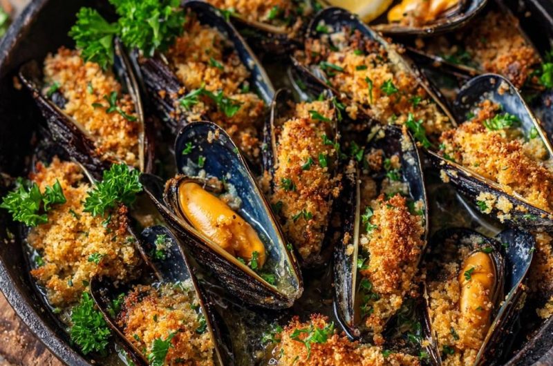 Garlic Butter Baked Mussels